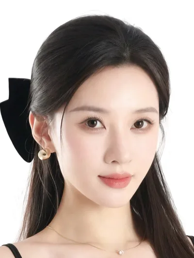 张家嘉 饰 任姐