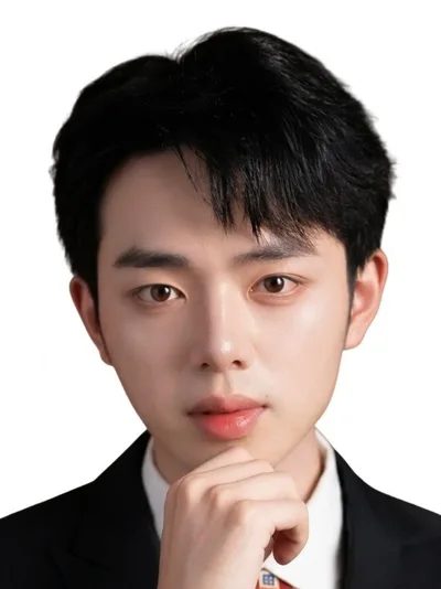 黄木 饰 严小雷