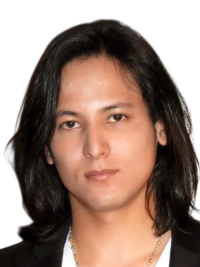 中村悠斗 饰 遠藤亜智
