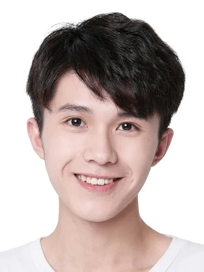 何浪 饰 称心