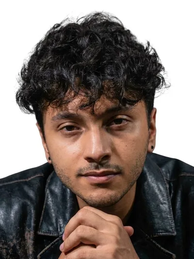 Efekan Güner 饰 Batu