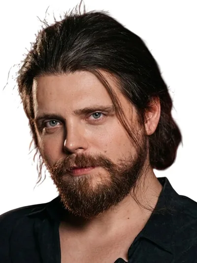Fatih Yılmaz 饰 Tarkan