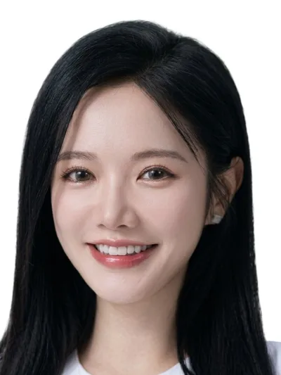 林妍柔 饰 李婉婉