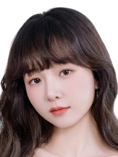陈芃洁 饰 Lucy
