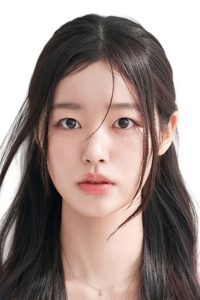 오유빈 饰 Lee Gia