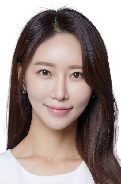 박소윤 饰 Chief