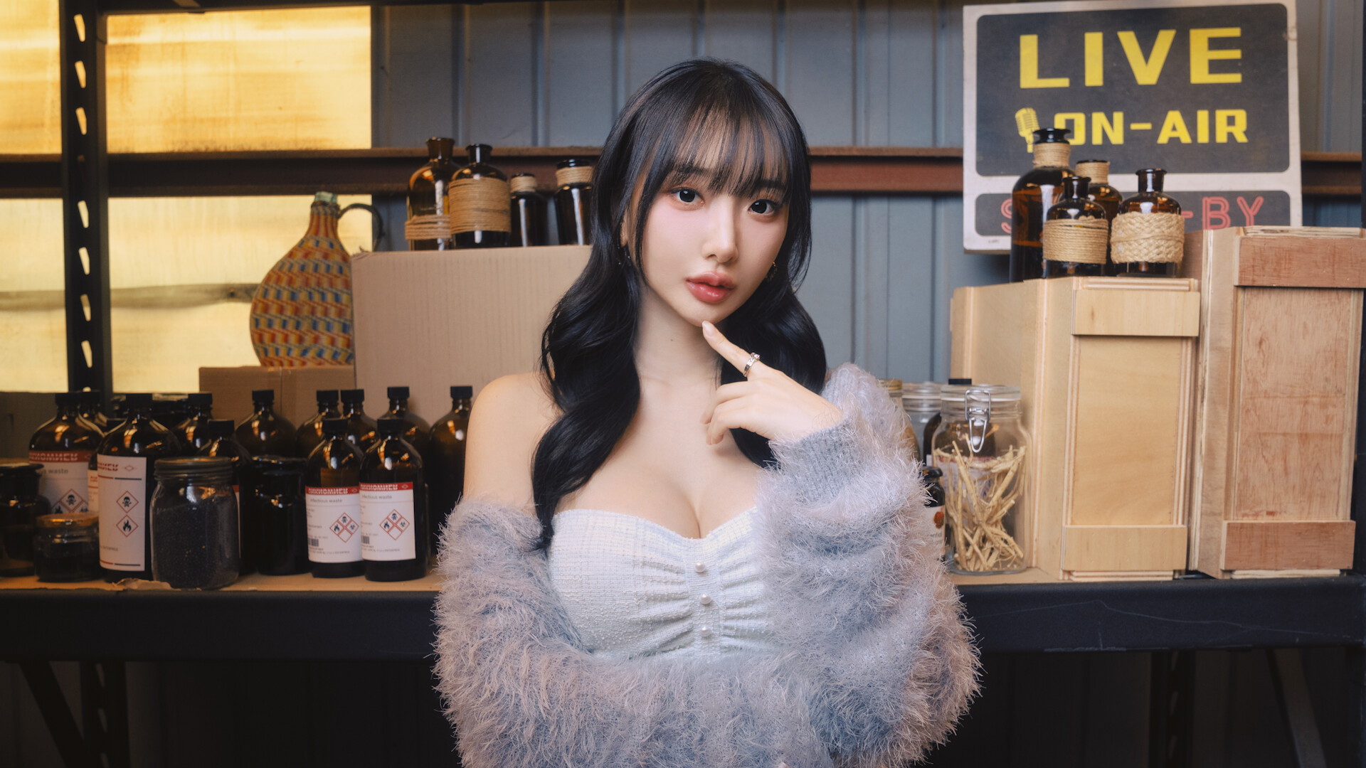 末日降临!被美女们关进避难所!? 截图